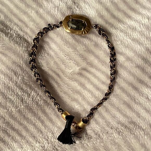Delicate Gold/Black Bracelet - Picture 4 of 12